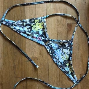 Colorful jolyn vent top